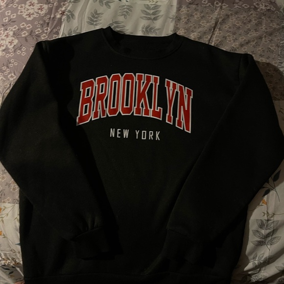 Crew neck small - Picture 1 of 1